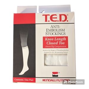 T.E.D. Anti-Embolism Stockings Knee High White Regular Size SMALL- NEW in Box